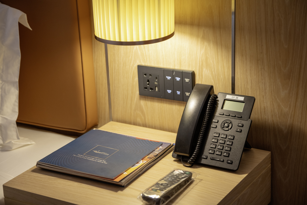 Suite Corner Room – Panoramic City Views in the Heart of Hanoi