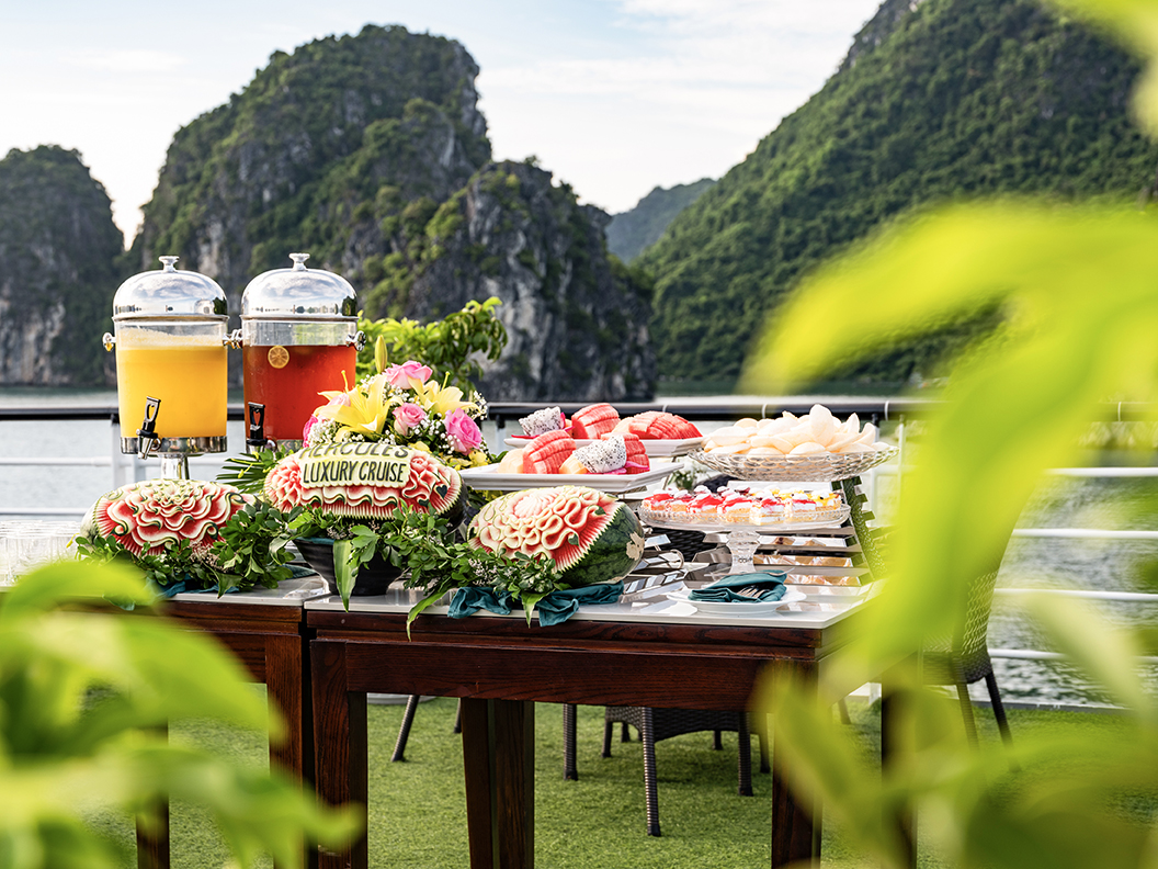 Halong Bay Daily Cruise
